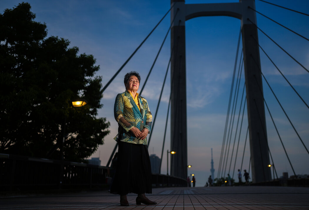 6月，东京，川崎荣子在家附近的一个公园。她因被迫重新安置在朝鲜而起诉该国领导人金正恩。