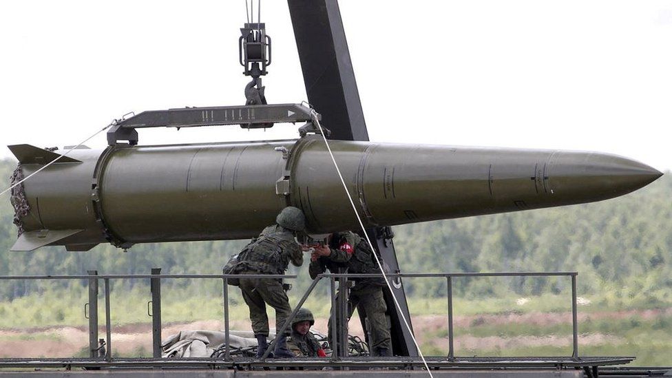 伊斯坎德尔导弹，白俄2015 年文件图片